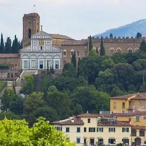  Apartamento A Postcard View In A Vintage Italia